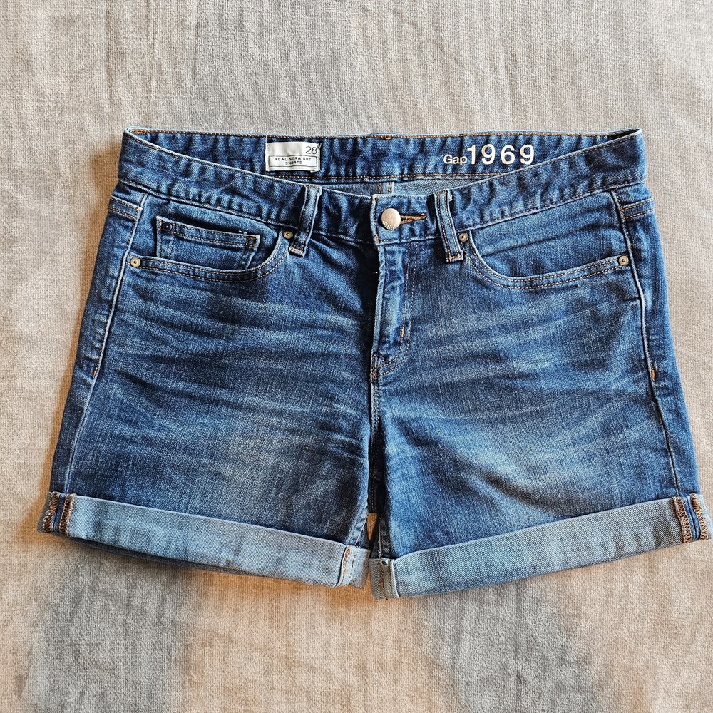 Gap Real Straight Denim Cuffed Hem Shorts Size 28